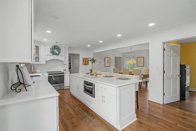 3730 Creekstone Way, Marietta, GA 30068