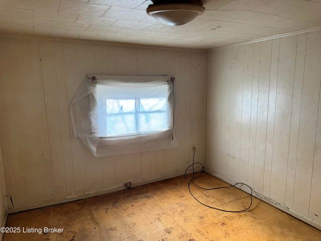 3323 Peachtree Ave, Louisville, KY 40215