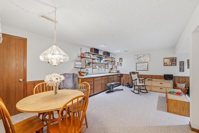 3517 Willow CIRCLE, Sheboygan, WI 53083