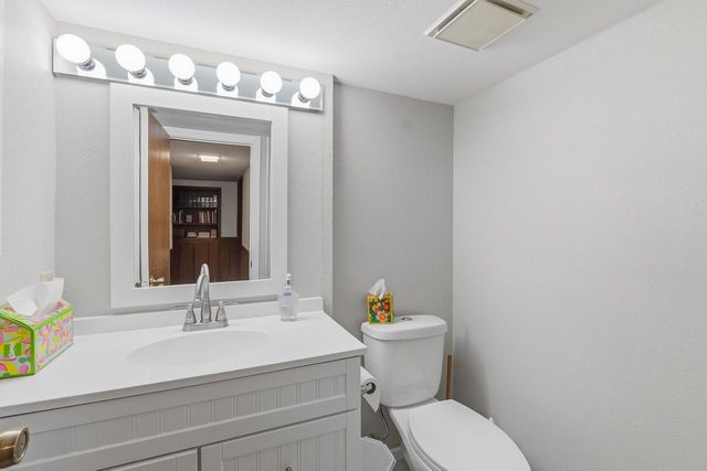 3517 Willow CIRCLE, Sheboygan, WI 53083