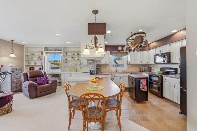 3517 Willow CIRCLE, Sheboygan, WI 53083