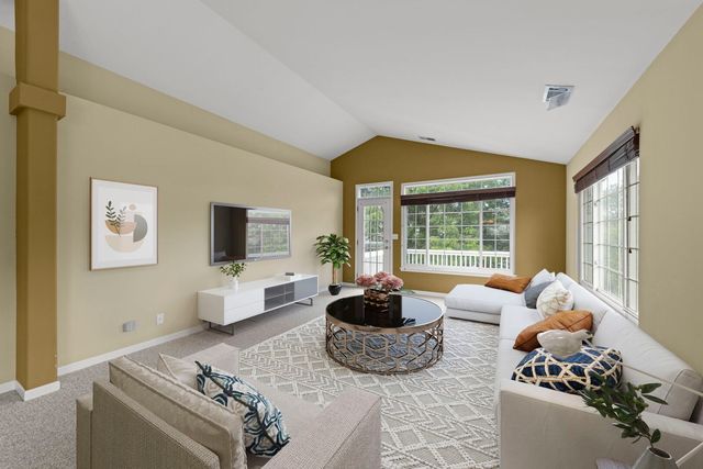 31704 Kline Circle 3170, Warrenville, IL 60555
