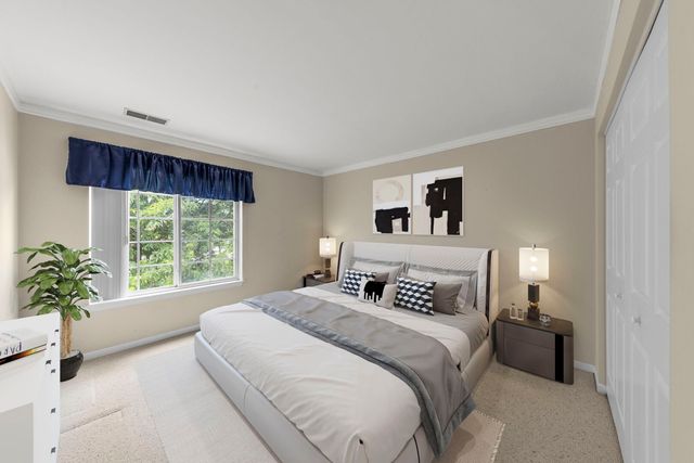 31704 Kline Circle 3170, Warrenville, IL 60555