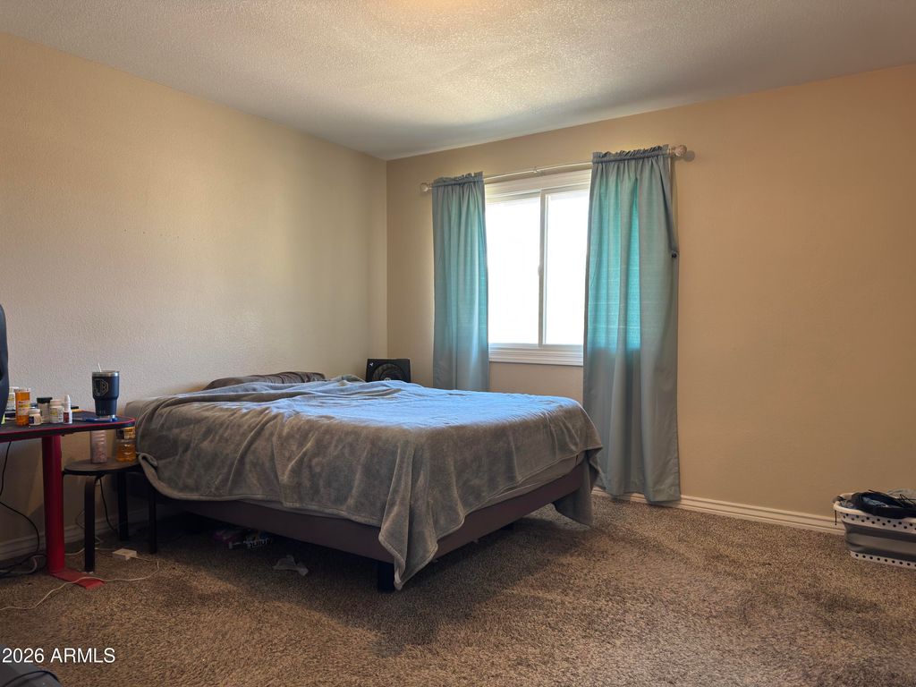 Image 11 of property listing at 14619 N 31ST Lane, Phoenix, AZ 85053