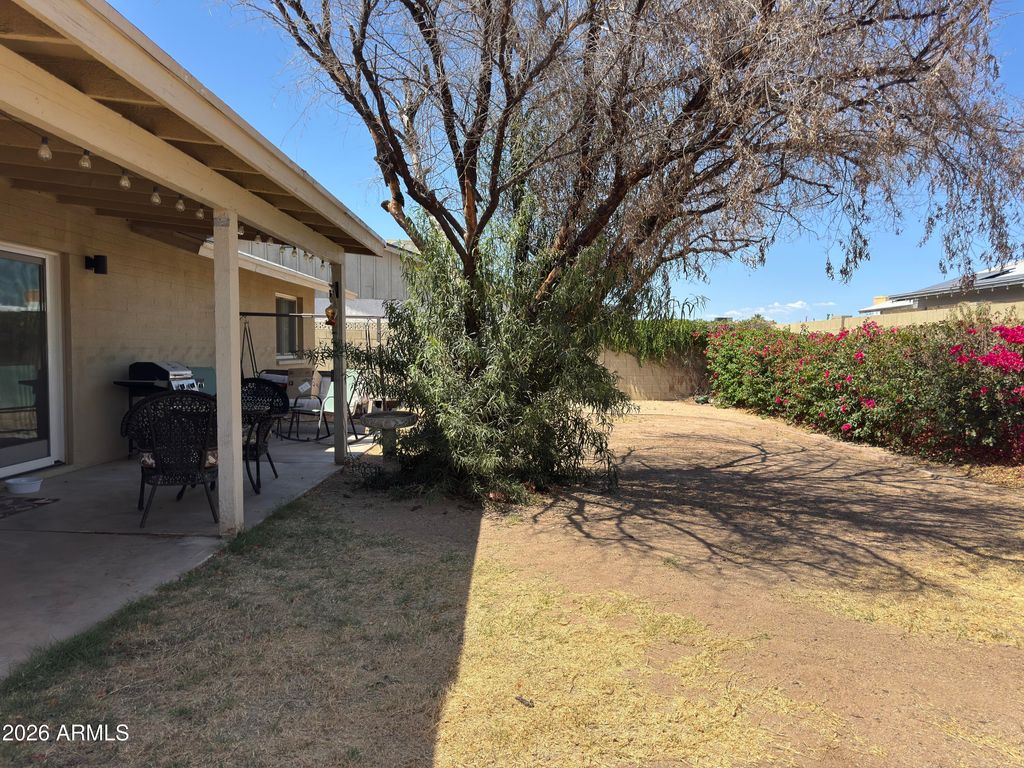 Image 13 of property listing at 14619 N 31ST Lane, Phoenix, AZ 85053