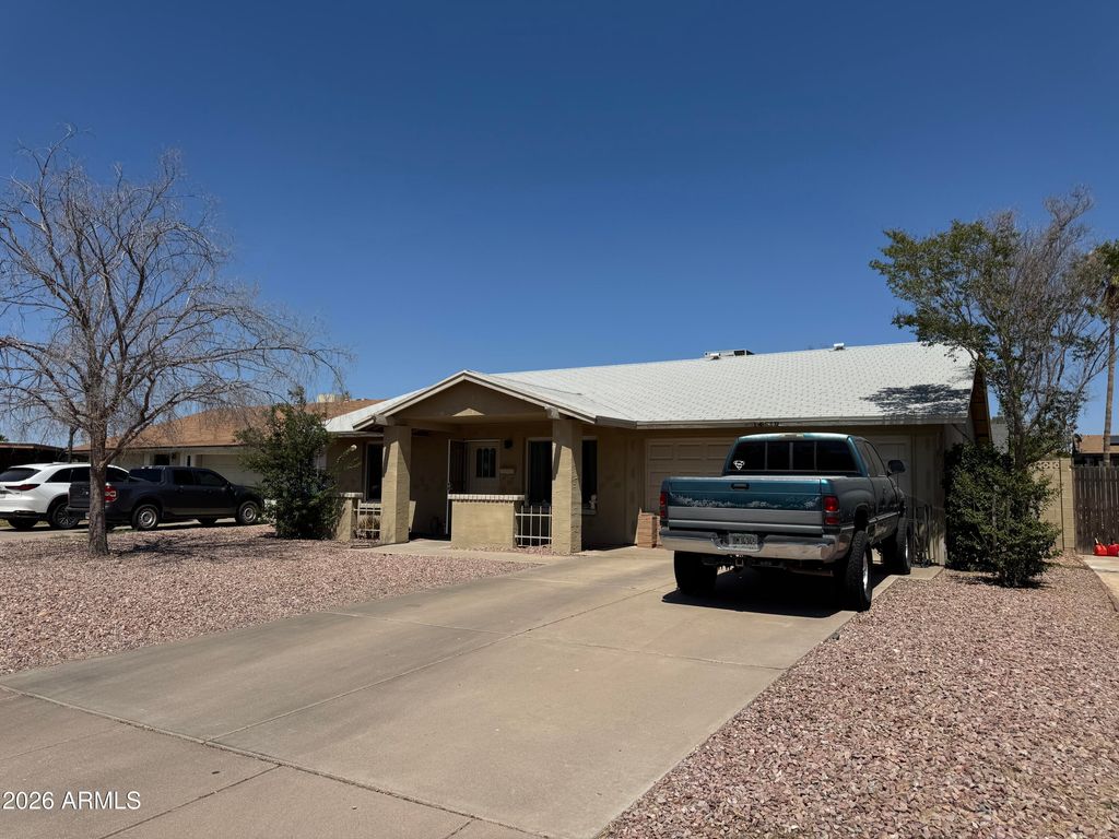 Image 15 of property listing at 14619 N 31ST Lane, Phoenix, AZ 85053