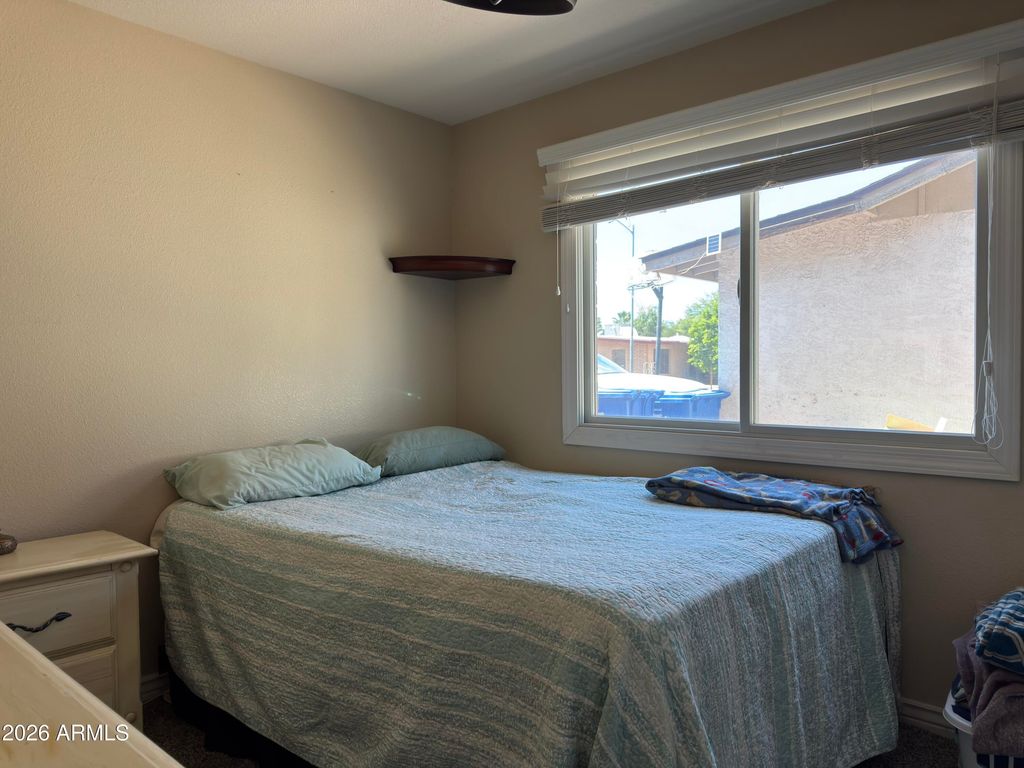 Image 9 of property listing at 14619 N 31ST Lane, Phoenix, AZ 85053