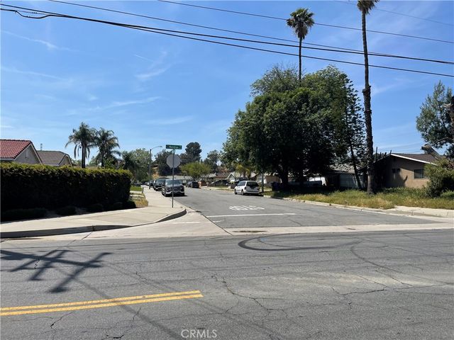 711 Meridian, Colton, CA 92324