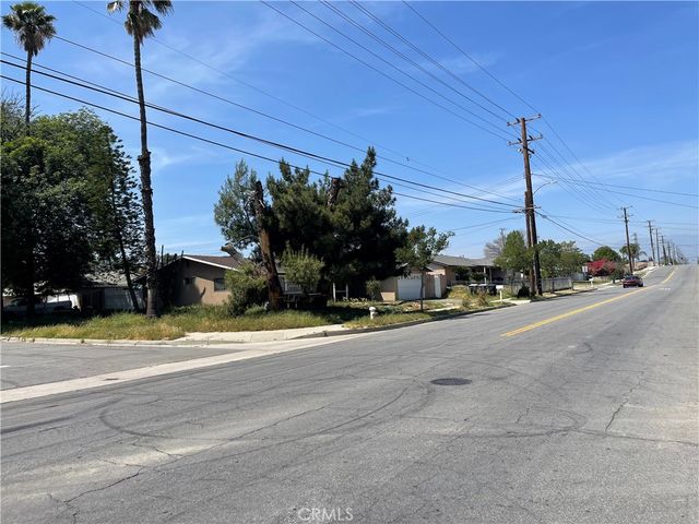 711 Meridian, Colton, CA 92324