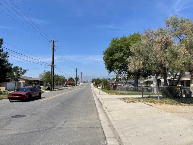711 Meridian, Colton, CA 92324