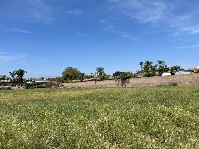 711 Meridian, Colton, CA 92324