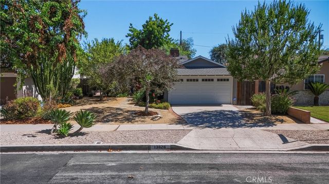 13828 Kittridge, Van Nuys, CA 91405