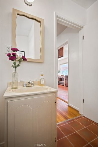 13828 Kittridge, Van Nuys, CA 91405