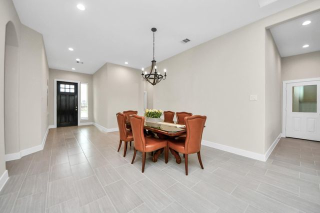 2003 Marthoman Drive, Missouri City, TX 77489