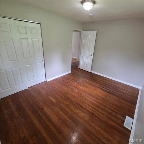 7014 Midwood Avenue, Hazelwood, MO 63042