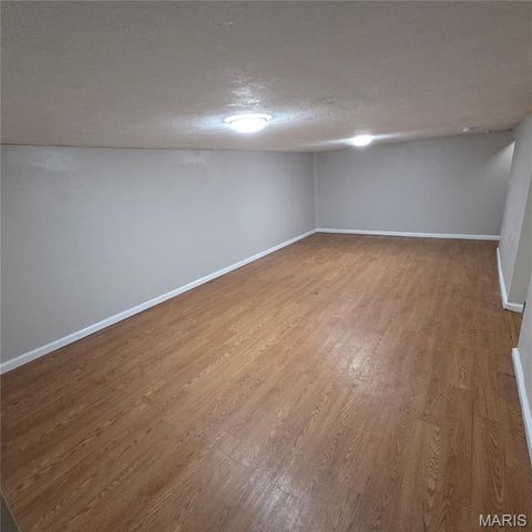 7014 Midwood Avenue, Hazelwood, MO 63042