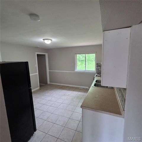 7014 Midwood Avenue, Hazelwood, MO 63042
