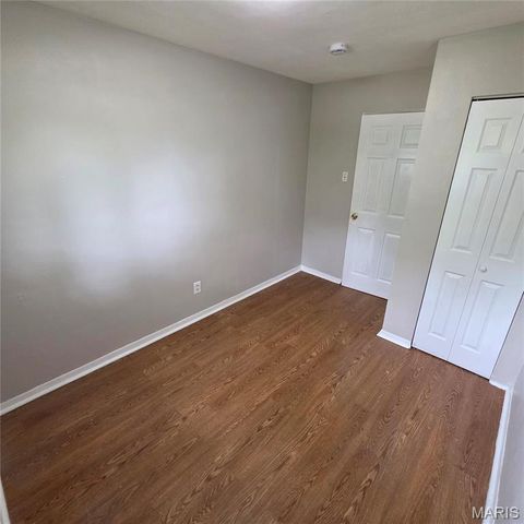 7014 Midwood Avenue, Hazelwood, MO 63042