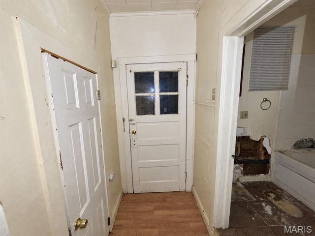 4786 Wren Avenue, St Louis, MO 63120