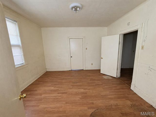 4786 Wren Avenue, St Louis, MO 63120