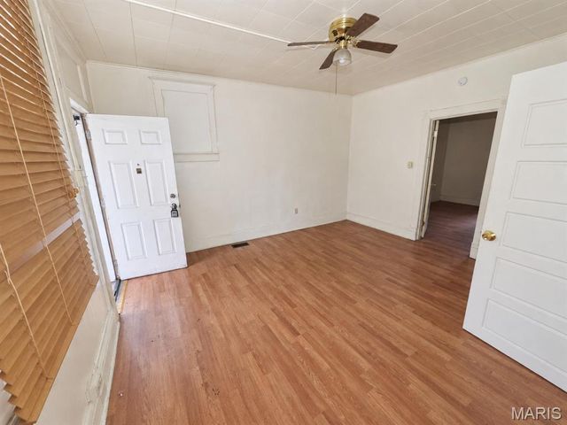 4786 Wren Avenue, St Louis, MO 63120