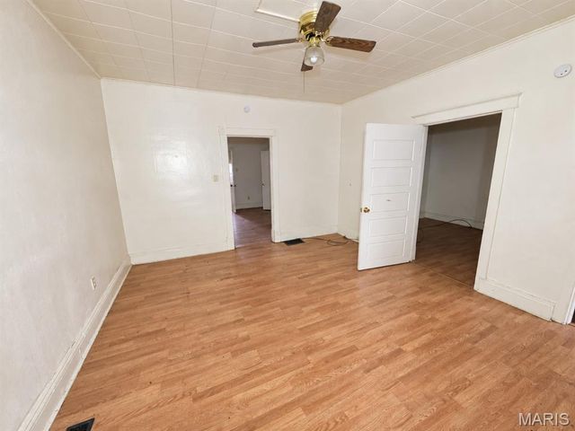 4786 Wren Avenue, St Louis, MO 63120