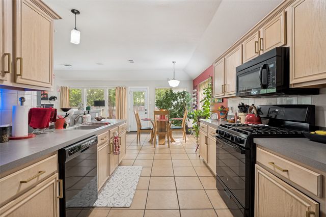 1118 Germany Drive, Cedar Hill, TX 75104