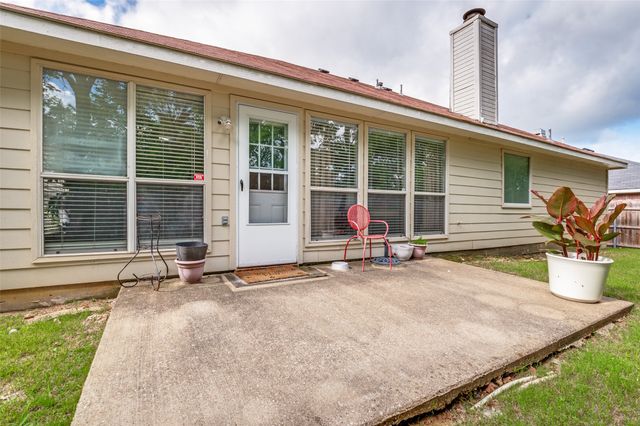 1118 Germany Drive, Cedar Hill, TX 75104