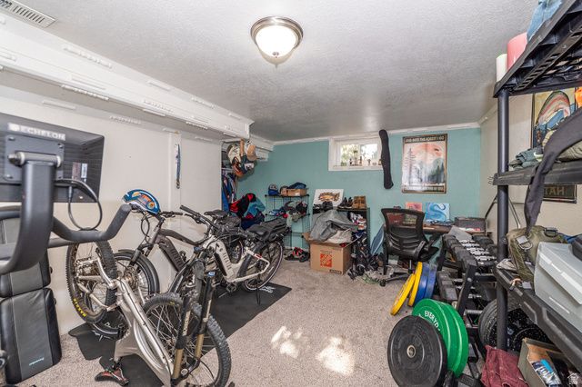 2375 W 4975 S, Roy, UT 84067