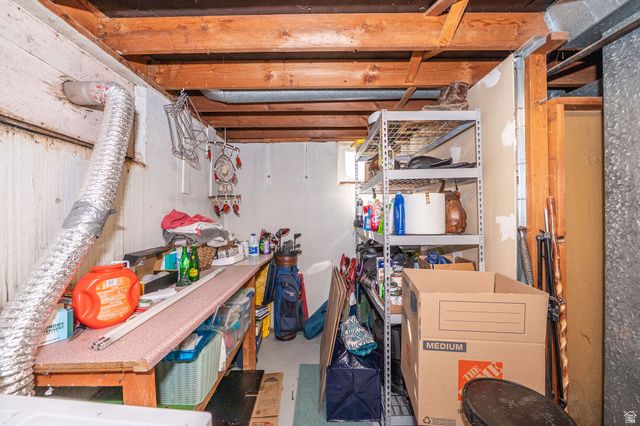 2375 W 4975 S, Roy, UT 84067