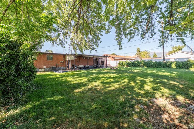 2375 W 4975 S, Roy, UT 84067