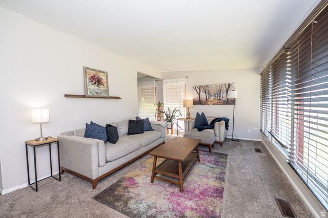 2375 W 4975 S, Roy, UT 84067