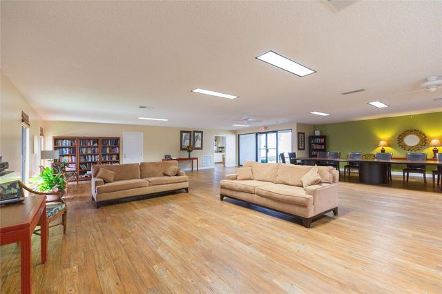 4513 S OAK DRIVE Q62A, Tampa, FL 33611