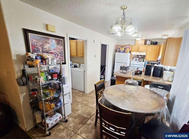 2955 Bastille Av, Salem, OR 97306