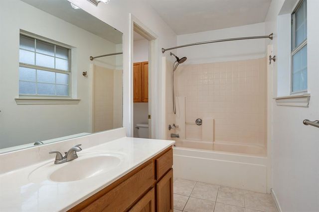 1521 Strasburg Circle, College Station, TX 77845