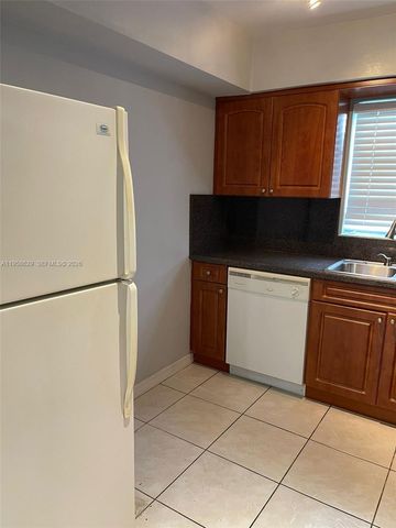 7670 SW 82nd St H113, Miami, FL 33143