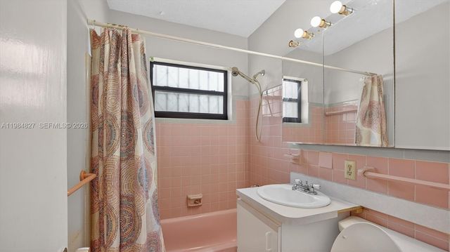 22300 SW 109th Ave, Miami, FL 33170