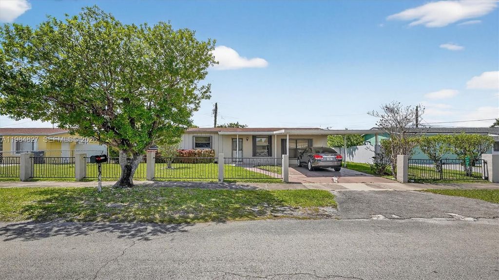 22300 SW 109th Ave, Miami, FL 33170