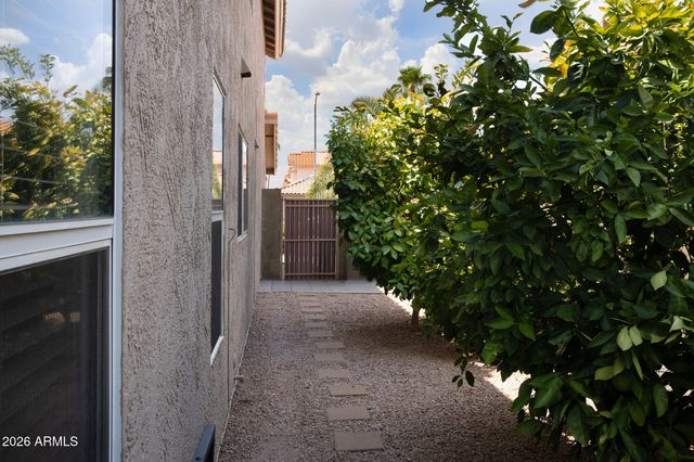 17253 N 47TH Street, Phoenix, AZ 85032