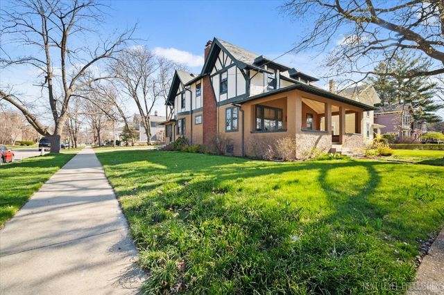 523 W Downer Place, Aurora, IL 60506