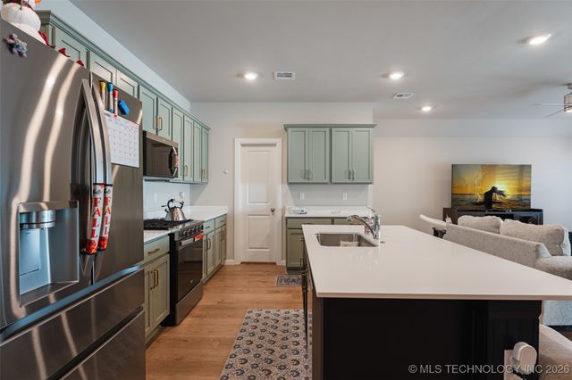 15918 E 75th Street N, Owasso, OK 74055