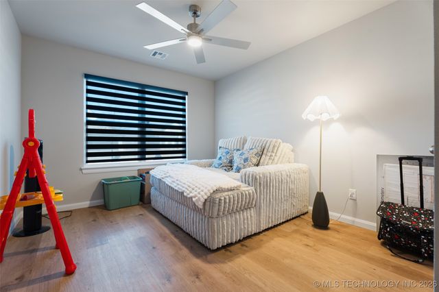 15918 E 75th Street N, Owasso, OK 74055