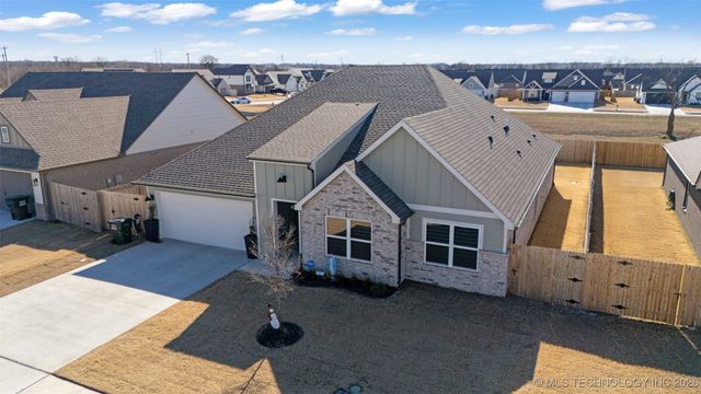 15918 E 75th Street N, Owasso, OK 74055