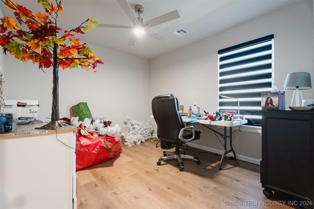 15918 E 75th Street N, Owasso, OK 74055