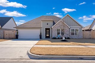 15918 E 75th Street N, Owasso, OK 74055