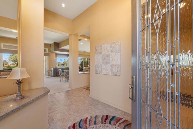 396 Tomahawk Drive, Palm Desert, CA 92211