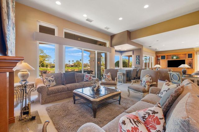 396 Tomahawk Drive, Palm Desert, CA 92211