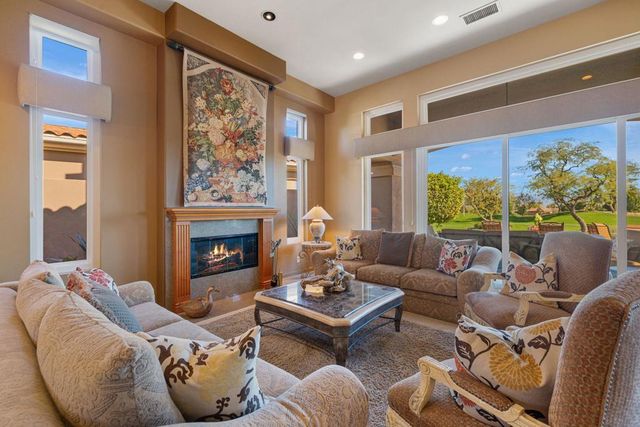 396 Tomahawk Drive, Palm Desert, CA 92211