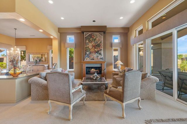 396 Tomahawk Drive, Palm Desert, CA 92211