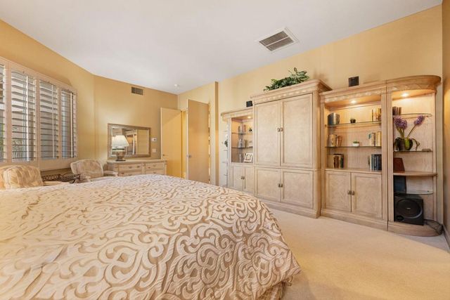 396 Tomahawk Drive, Palm Desert, CA 92211